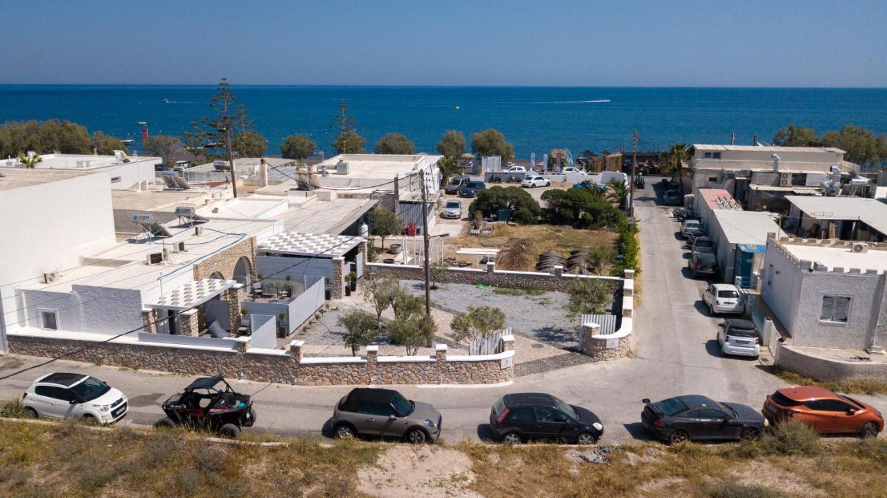 Kasteli Suites Perivolos  Buitenkant foto