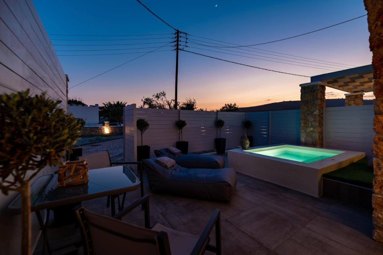 Kasteli Suites Perivolos  Buitenkant foto
