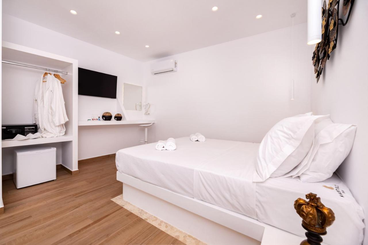 Kasteli Suites Perivolos  Buitenkant foto