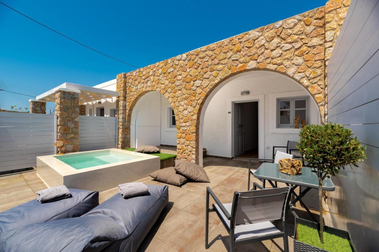Kasteli Suites Perivolos  Buitenkant foto